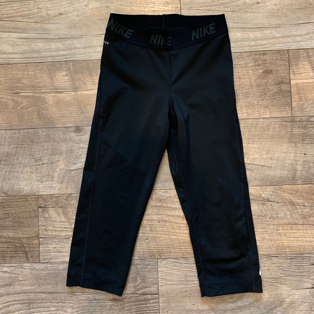 Nike Cropped Leggings